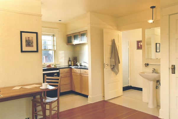 Building Photo - 1332 SE 44th Ave