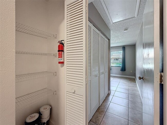 Building Photo - 7116 Barclay Ave