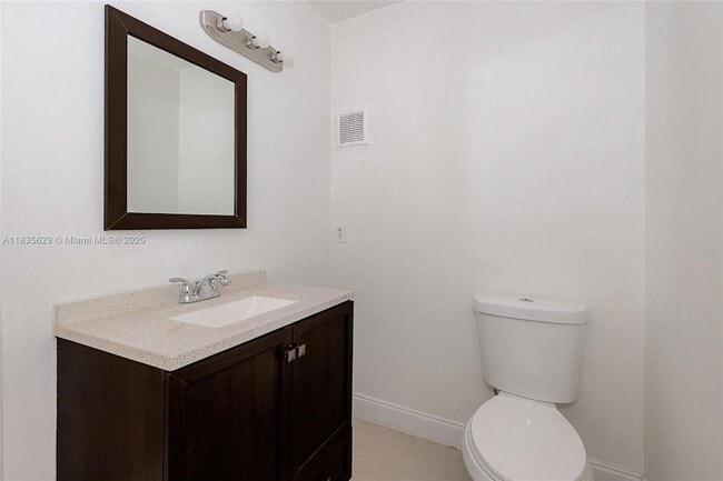 Building Photo - 6455 SW 116th Pl