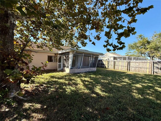 Building Photo - 3931 Claremont Dr