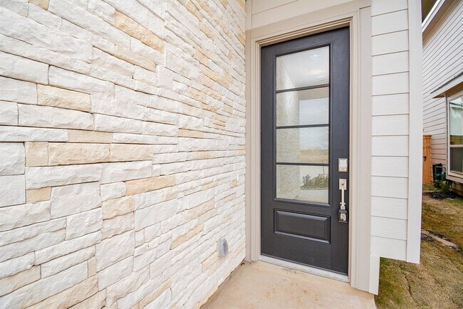 Building Photo - 5410 Holly Hvn Ct