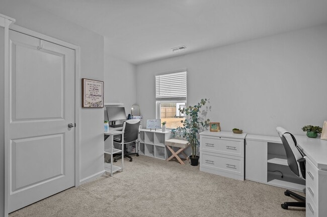 Building Photo - 402 Folkstone Rd