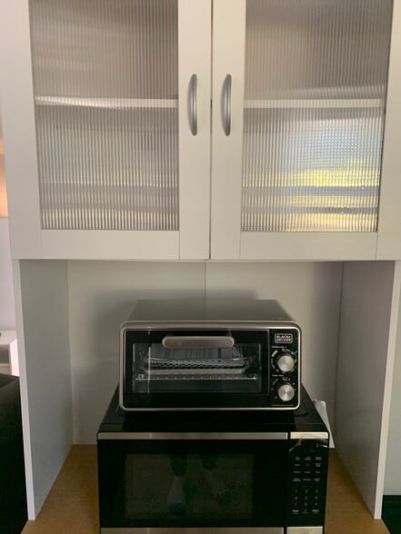 Building Photo - 1420 Alicia Ave