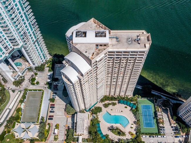 Building Photo - 888 Brickell Key Dr