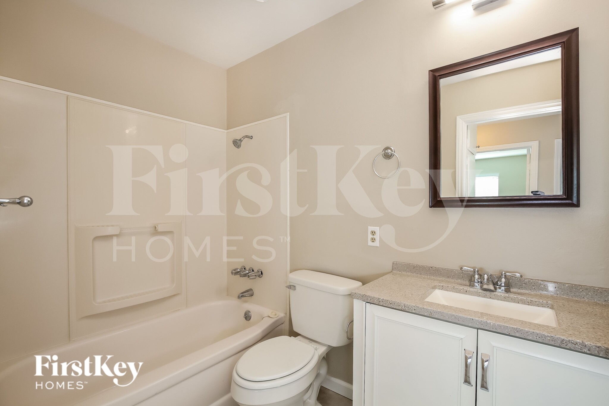 Building Photo - 5925 Pebble Beach Blvd