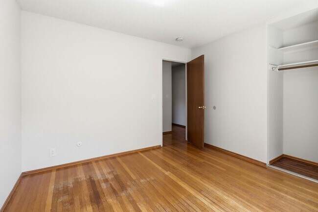 Building Photo - What a Great Home! Available Now!