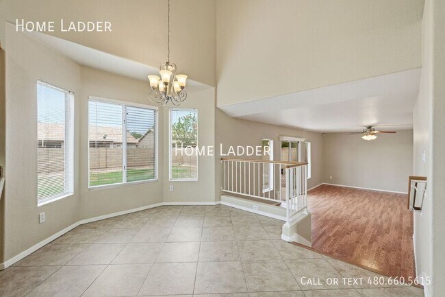 Building Photo - 599 W Country Estates Ave