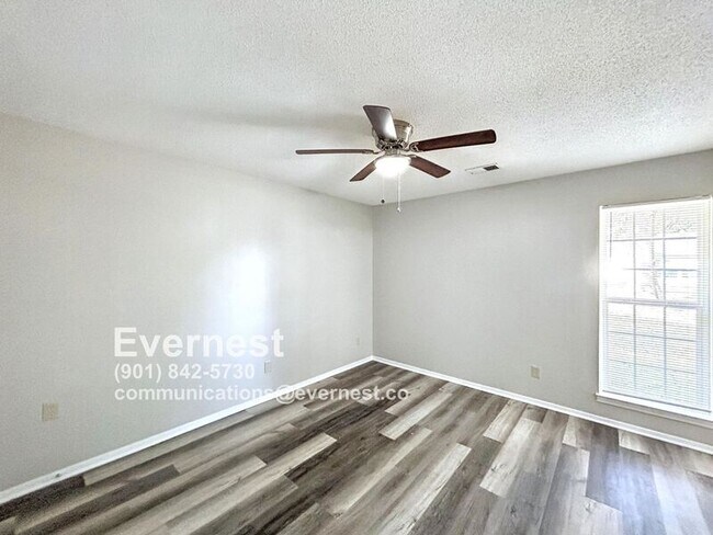 Building Photo - 6123 Kensington Cir