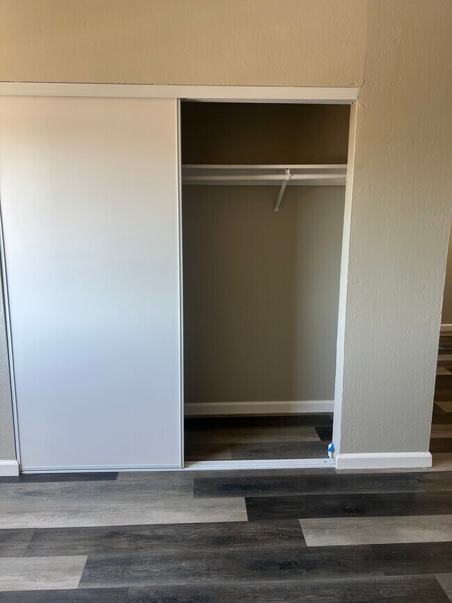 Building Photo - 2124 90th Ave