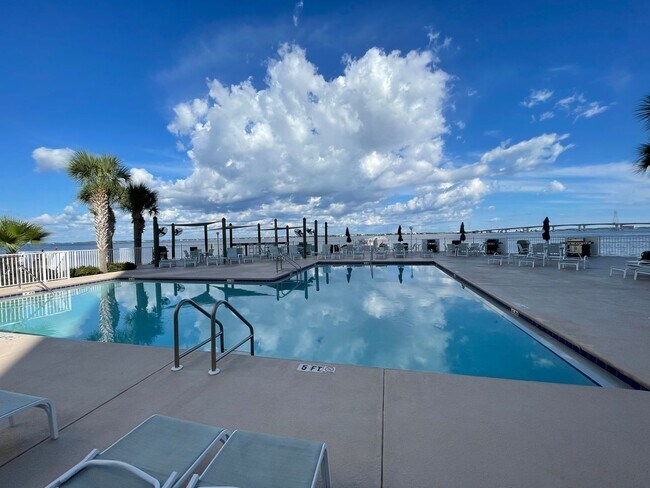 Building Photo - 6504 Bridge Water Way