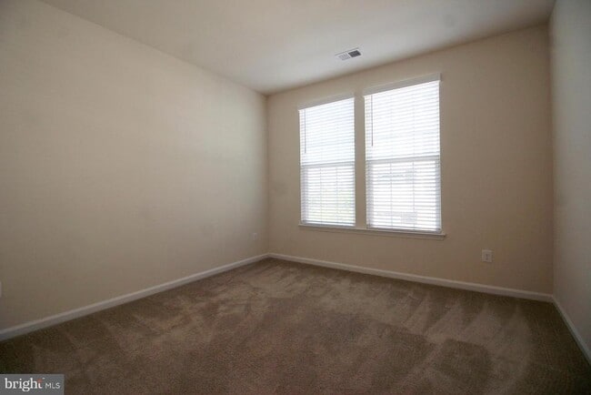 Building Photo - 13615 Air and Space Museum Pkwy