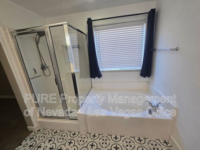 Building Photo - 9389 Black Wolf Ave