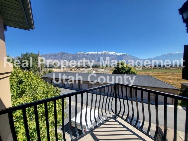 Building Photo - 518 S 2150 W