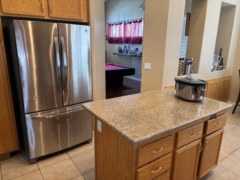 Building Photo - 1699 Deep Spring Ave