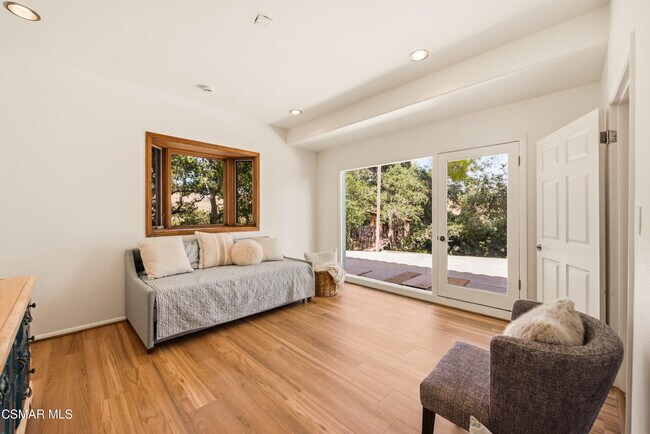 Building Photo - 6110 Colodny Dr