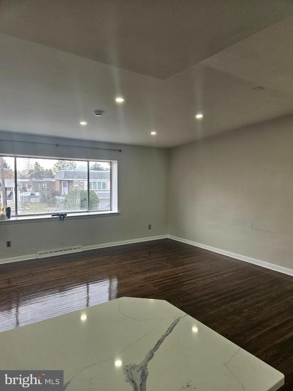 Building Photo - 7822 Anita Dr