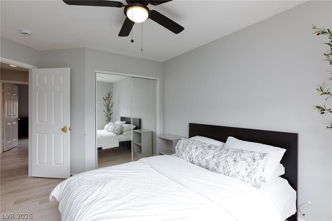 Building Photo - 8204 Burgesshill Ave