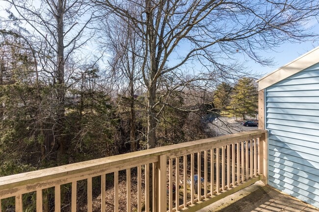 Building Photo - 5033 Beech Ct