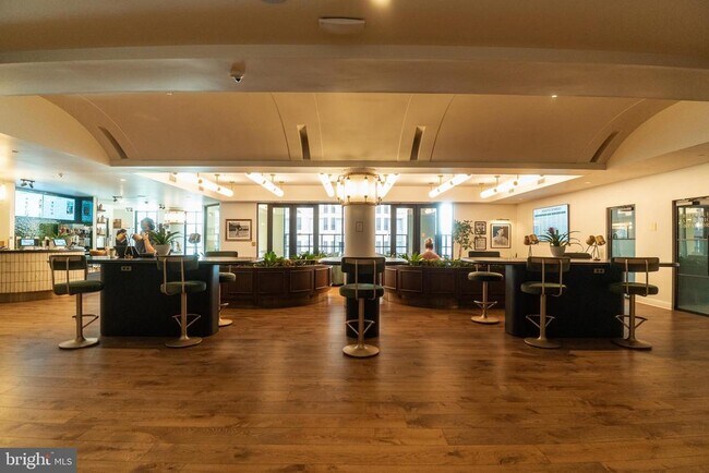 Building Photo - 200S Broad St