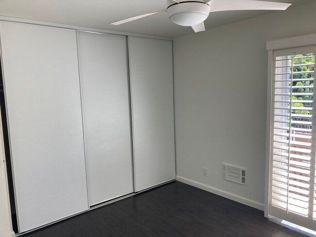 Building Photo - Updated two bedroom two bath in Fox Hills ...