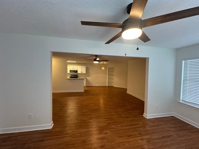 Building Photo - 4304 Lotus Ct