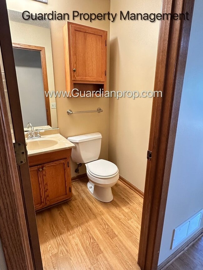 Building Photo - Rosemount Single Family Home, Corner lot, ...