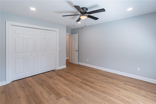 Building Photo - 27 S Riversong Ln