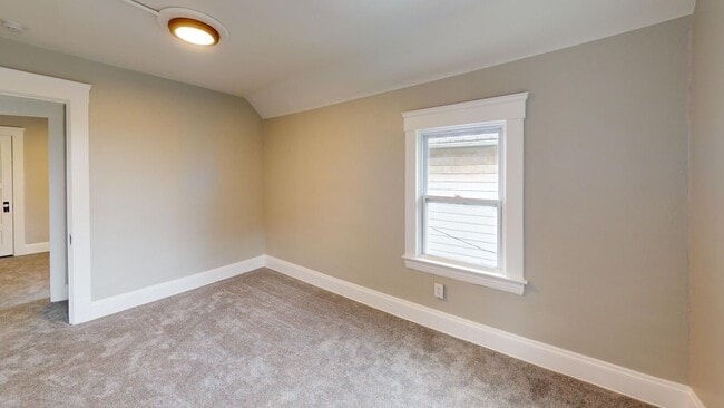 Building Photo - Brooklyn Centre - 3 Bedroom Single Family ...