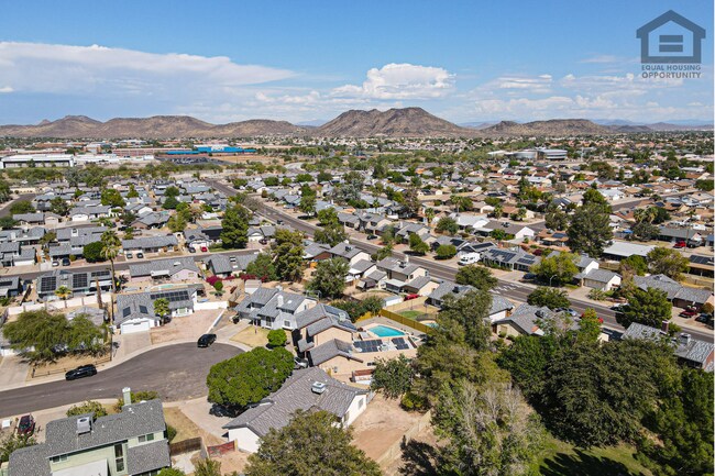 Building Photo - 5727 W Villa Maria Dr
