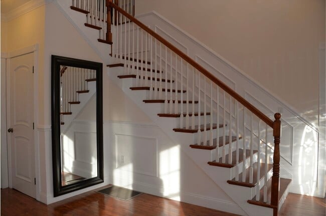 Building Photo - 15 Hay Rd