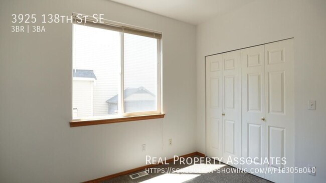 Building Photo - 3925 138th St SE