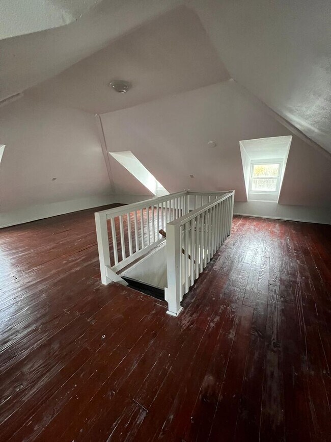 Building Photo - 501 Rugby Rd