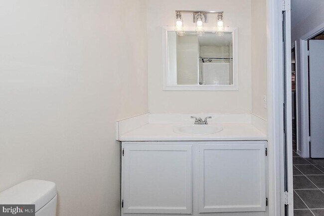 Building Photo - 1116 Soho Ct