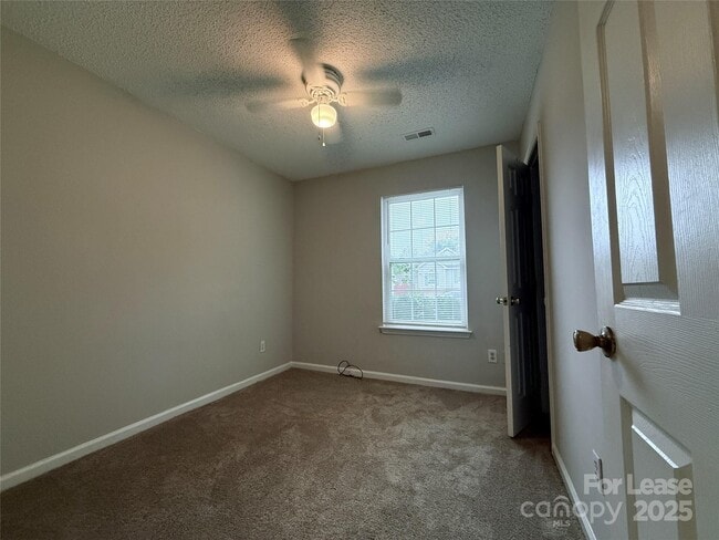 Building Photo - 4140 Rosy Mound Ln