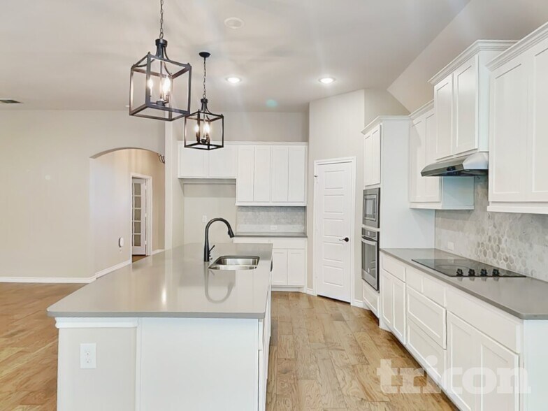 Building Photo - 330 Abbott Ln