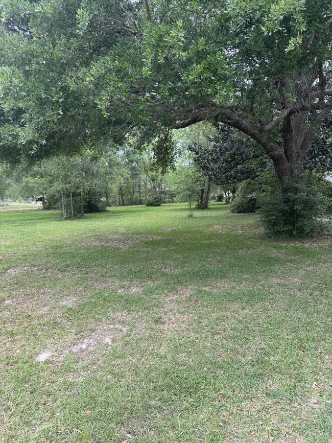 Building Photo - 5795 FM 1122