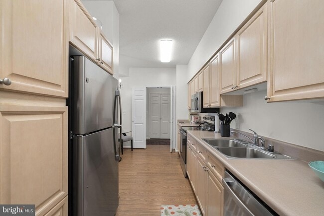 Building Photo - 3005 S Leisure World Blvd