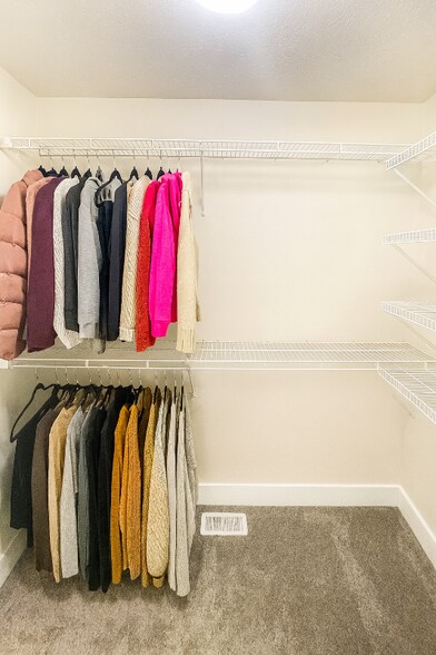 Building Photo - 13300 Patchin Dr