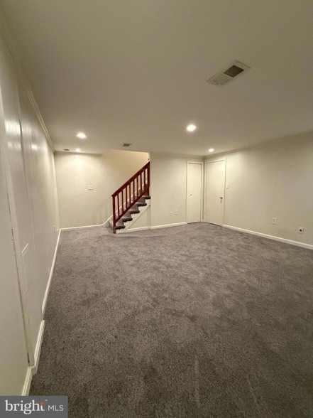 Building Photo - 6526 Beechwood Dr