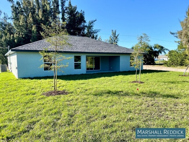 Building Photo - Don't Miss This 4 Bed, 2 Bath Home with Fe...