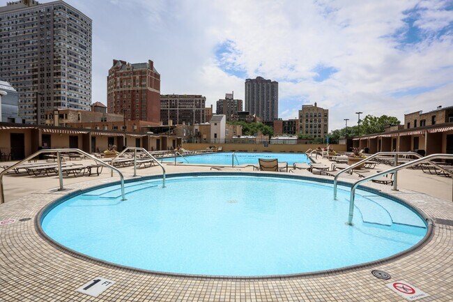 Building Photo - 655 W Irving Park Rd