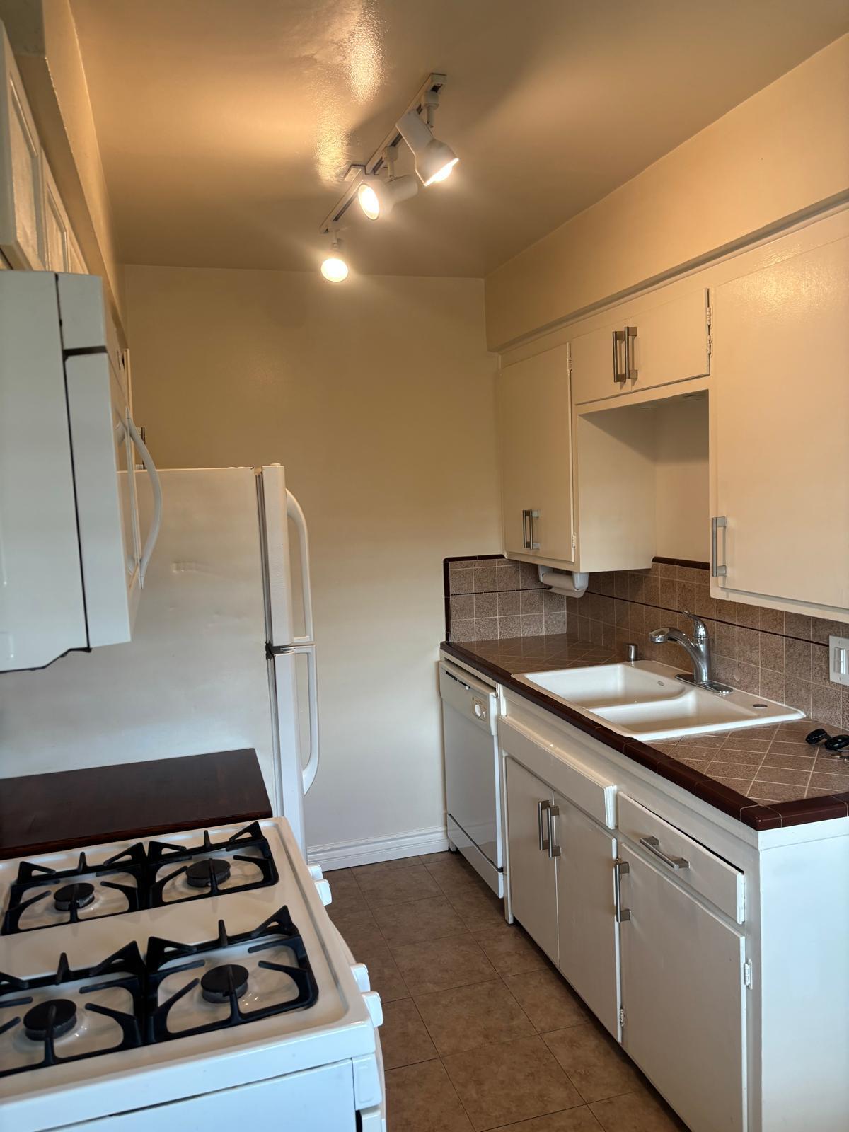 Building Photo - 3569 N E St