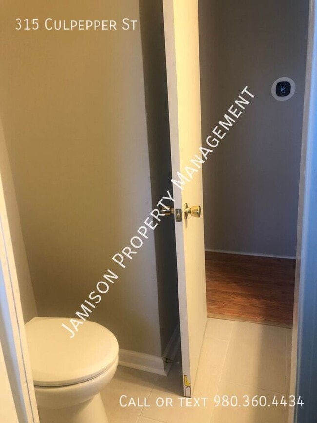 Building Photo - 315 Culpepper St