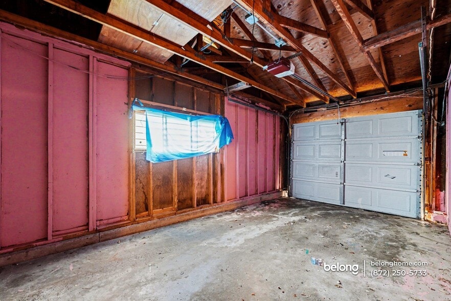 Building Photo - 631 Andover St
