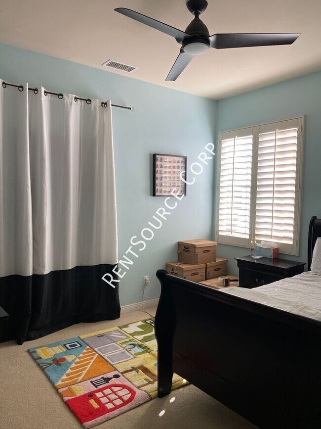 Building Photo - 24310 Las Palmas St