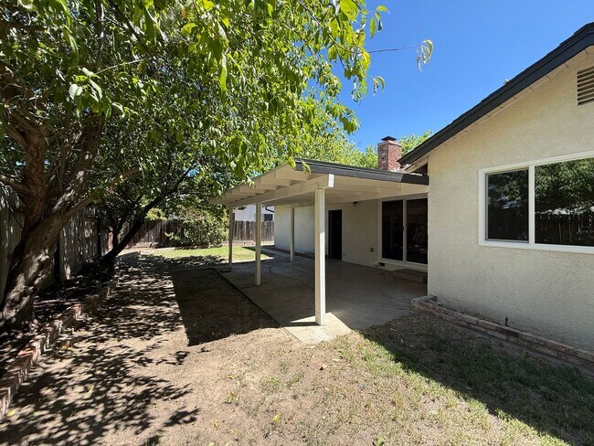 Building Photo - Newly renovated single story in Greenwood Estates!