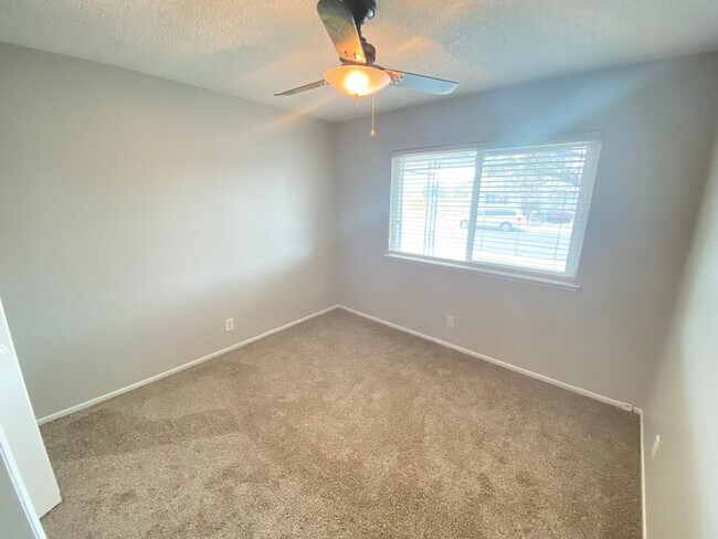 Building Photo - Charming 4 Bedroom, 3 Bath, Single-Story H...