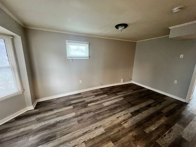 Building Photo - Grandview 2-Bed/1-Bath Duplex