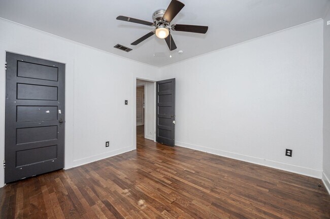 Building Photo - Cute 2 Bed 1 Bath in Pascagoula