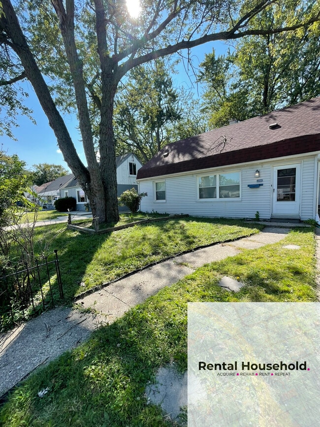 Building Photo - 22849 Almond Ave